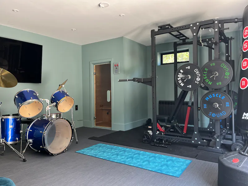 Gym at Light Eco Worplesdon Mansion, K488 (photo 27)