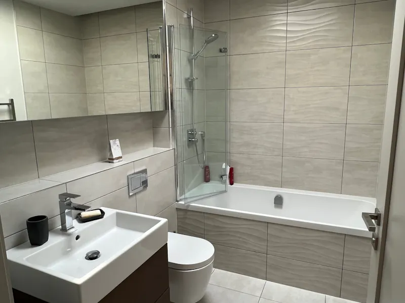 Bathroom at Modern Hampton River Home, K489 (photo 15)