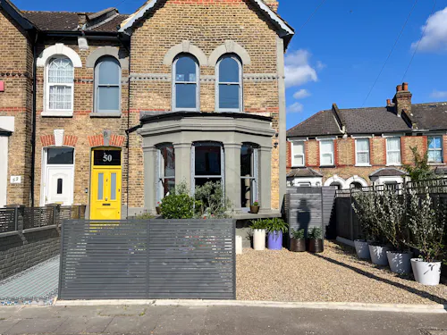 Colourful Catford Villa, B2025