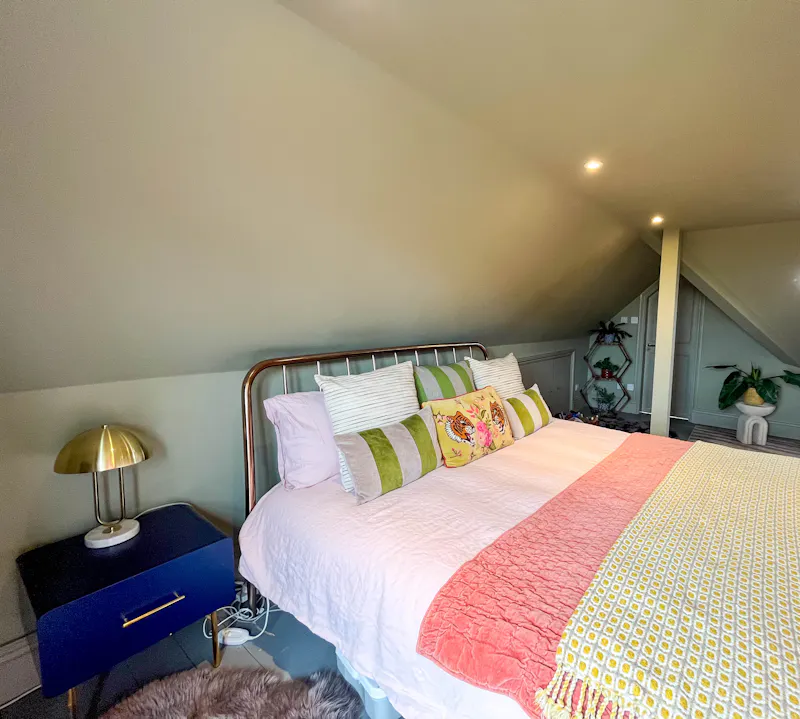 Colourful Catford Villa, B2025 (photo 54)