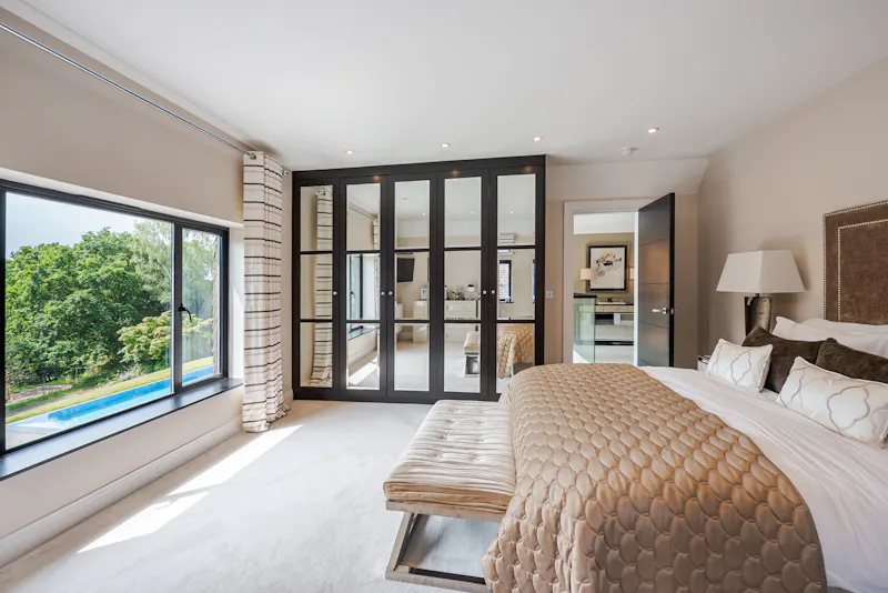 Bedroom at Contemporary Croydon Manor  , D2728 (photo 30)