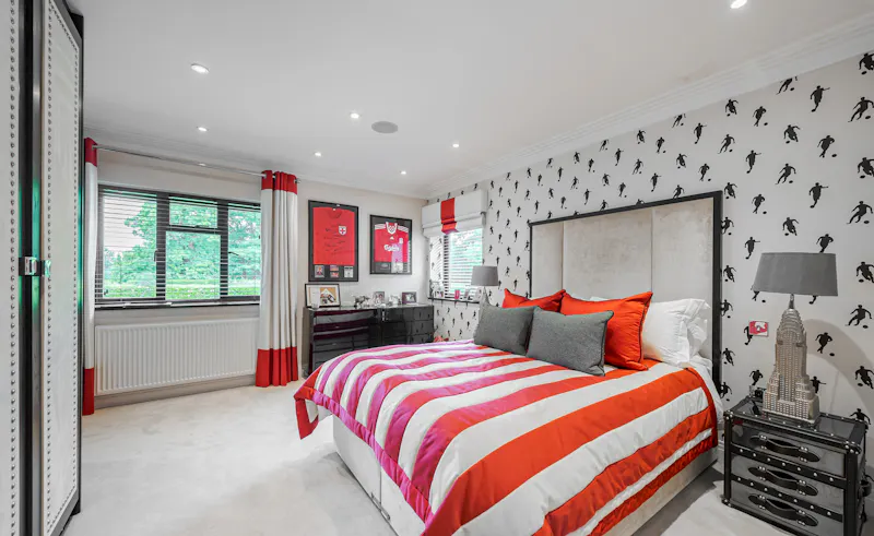Bedroom at Contemporary Croydon Manor  , D2728 (photo 28)