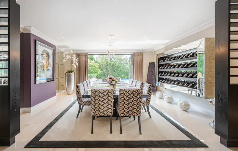 Contemporary Croydon Manor  , D2728 (photo 13)