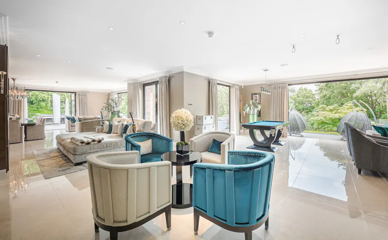 Contemporary Croydon Manor  , D2728 (photo 38)