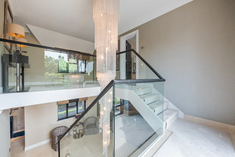 Contemporary Croydon Manor  , D2728 (photo 20)