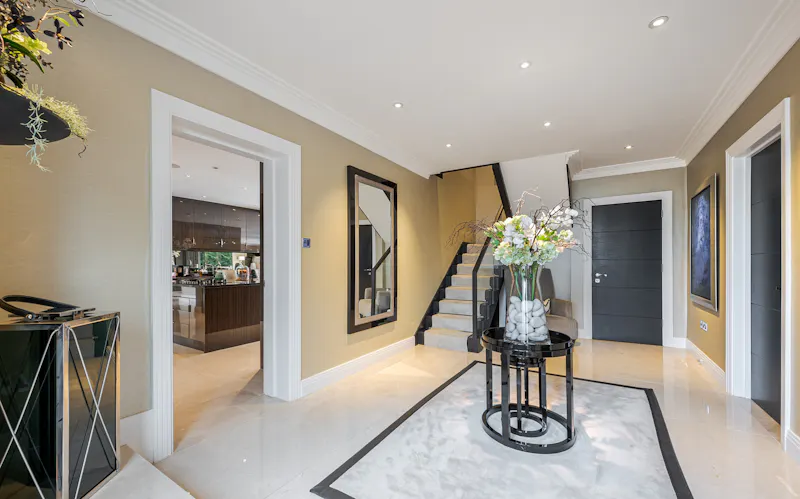 Contemporary Croydon Manor  , D2728 (photo 15)