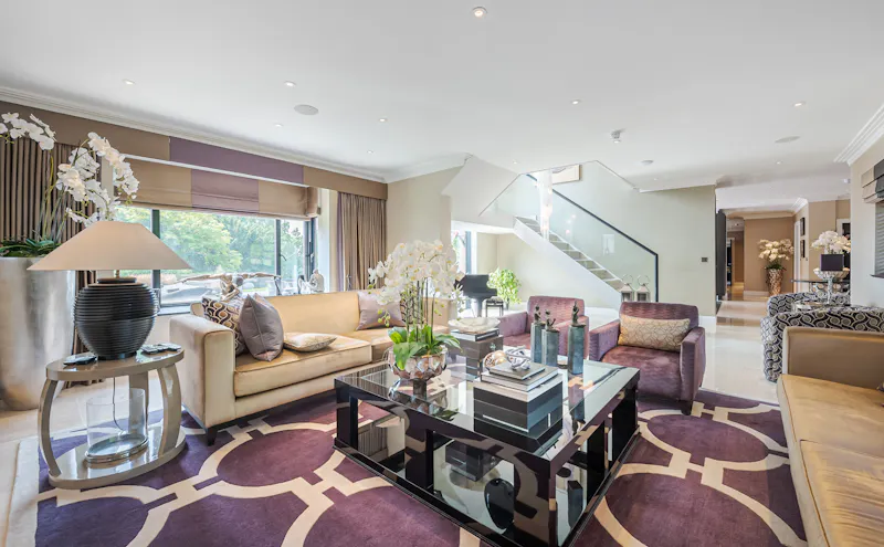 Contemporary Croydon Manor  , D2728 (photo 4)