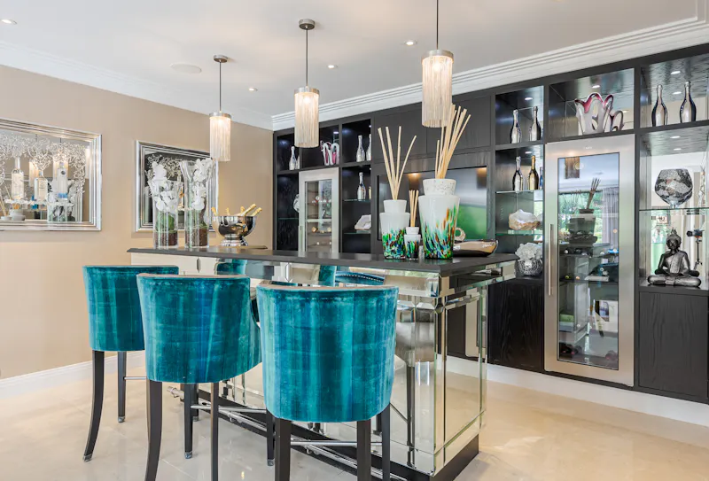 Bar at Contemporary Croydon Manor  , D2728 (photo 34)