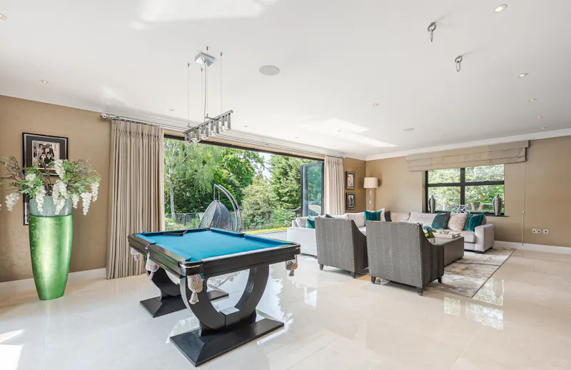 Contemporary Croydon Manor  , D2728 (photo 41)
