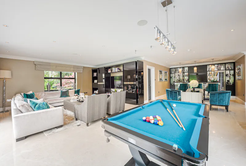 Games room at Contemporary Croydon Manor  , D2728 (photo 39)