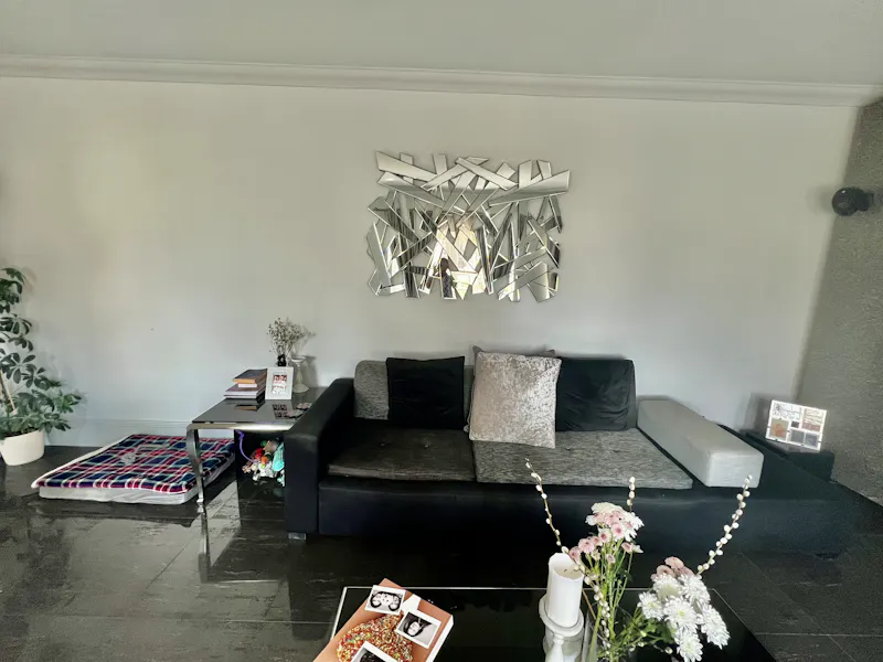 Chigwell white stucco home, D2727 (photo 16)