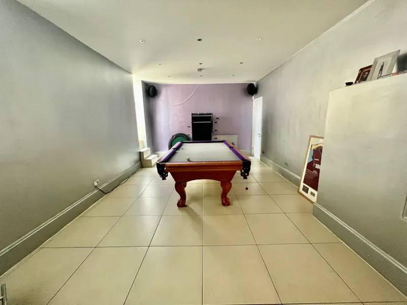 Chigwell white stucco home, D2727 (photo 24)