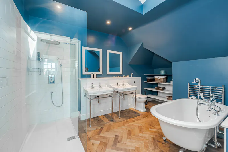 Shower at Large Period Putney House, E518 (photo 25)