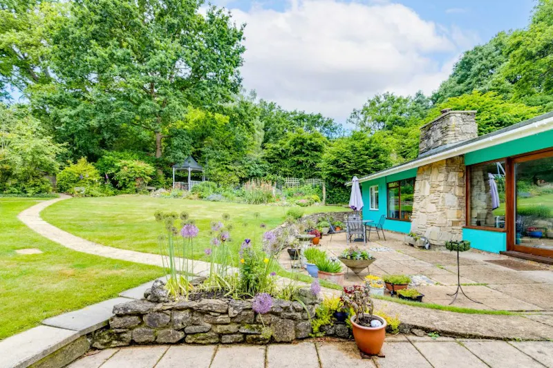 Terrace/Patio at 1960's Welwyn Bungalow, D2729 (photo 22)