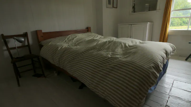 Bedroom at Pretty High Wycombe cottage, C585 (photo 14)