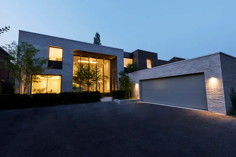 Garage at Sleek Rickmansworth pool house, K491 (photo 15)