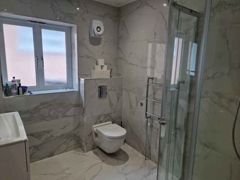 Bathroom at 60s Stanmore suburban home, D2730 (photo 23)
