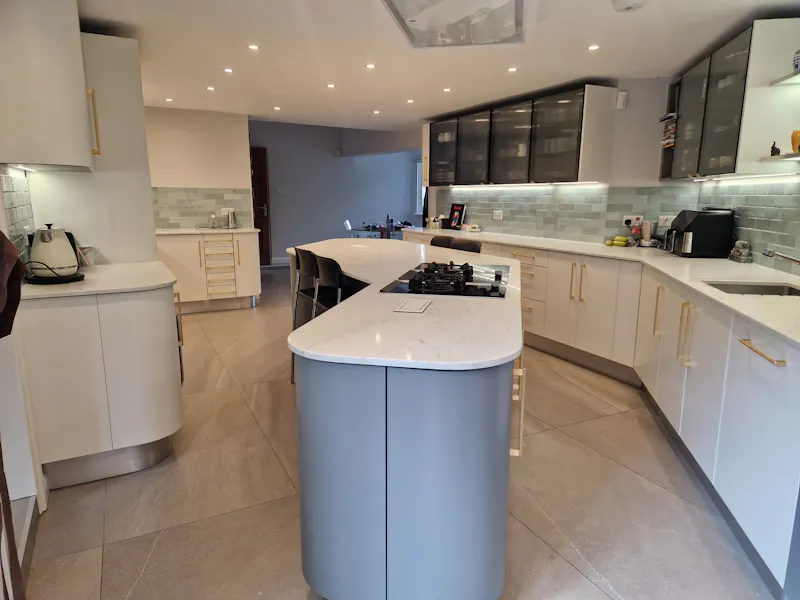 60s Stanmore suburban home, D2730 (photo 6)