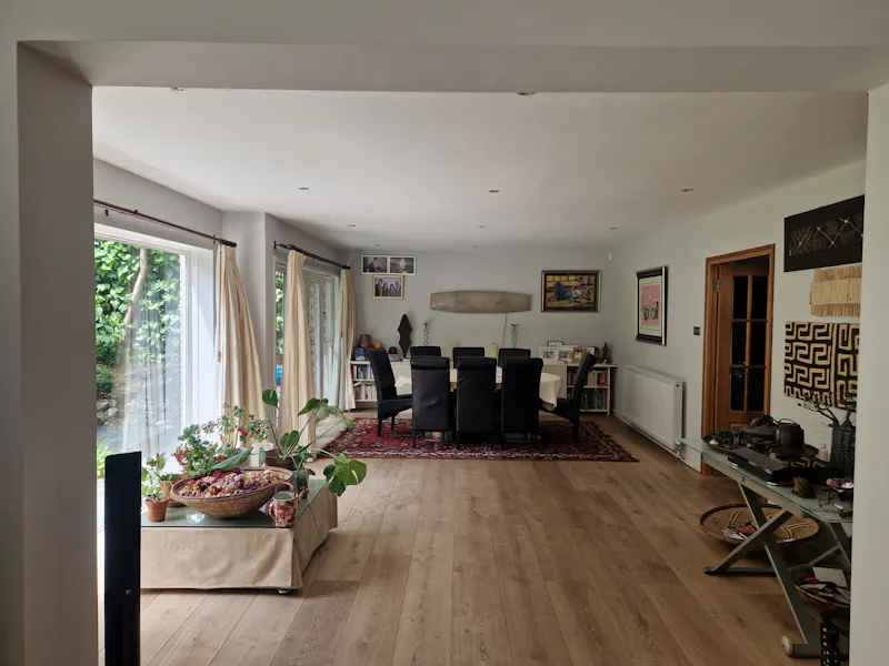 Open plan at 60s Stanmore suburban home, D2730 (photo 4)