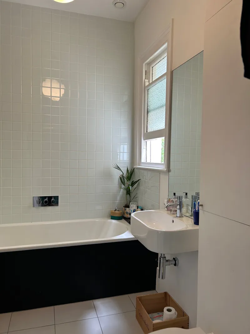 Bathroom at Modern East Dulwich house, K493 (photo 25)