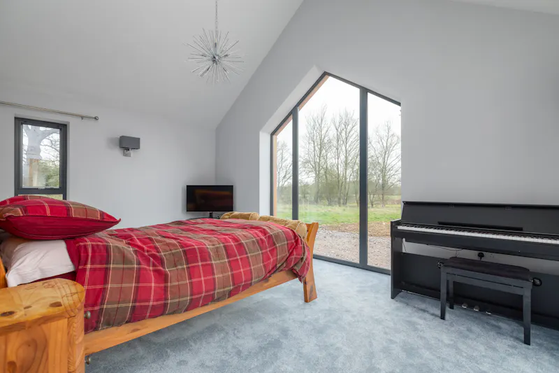 Modern Chalet Watton-at-Stone, D2731 (photo 15)