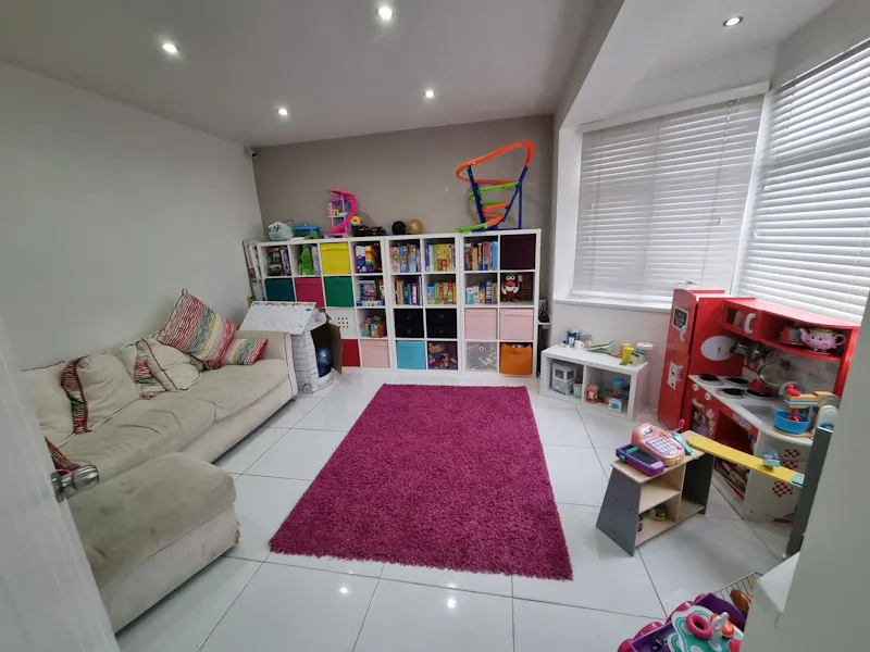 Nursery at Borehamwood family house , D2737 (photo 5)