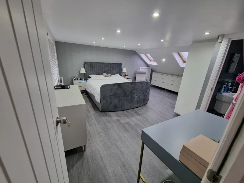Bedroom - main at Borehamwood family house , D2737 (photo 7)