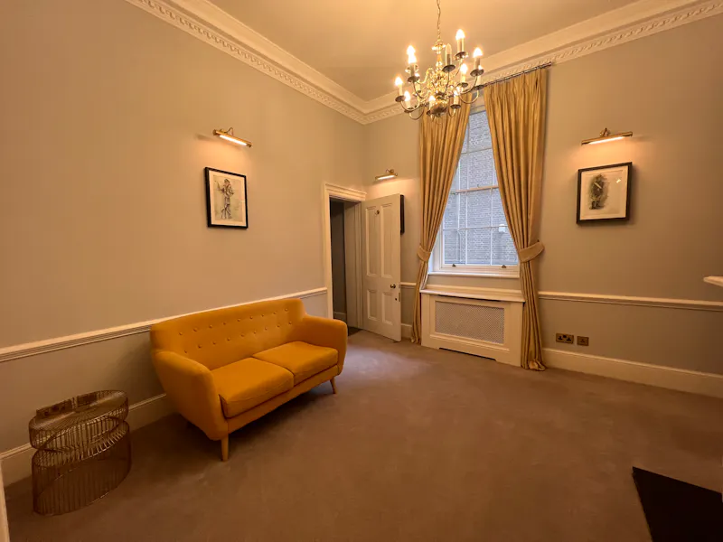Vacant Embankment townhouse, A1508 (photo 7)
