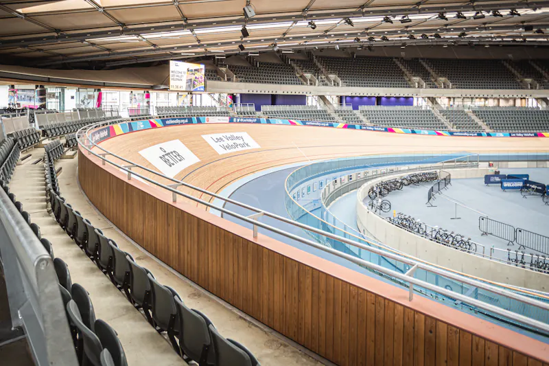Iconic London velodrome , V168 (photo 10)