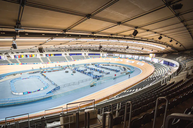 Iconic London velodrome , V168 (photo 6)