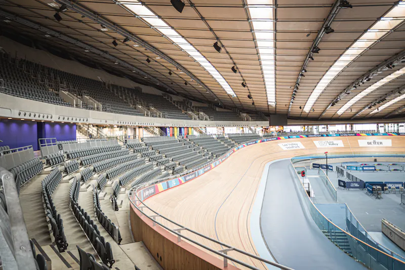 Iconic London velodrome , V168 (photo 14)