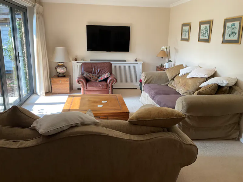 Living Room at Rickmansworth country bungalow, B1572 (photo 9)