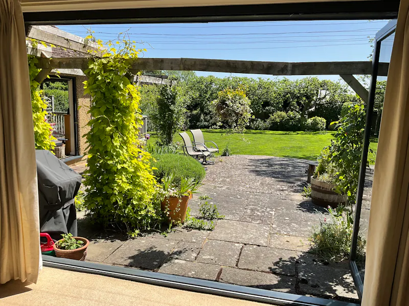 Terrace/Patio at Rickmansworth country bungalow, B1572 (photo 17)