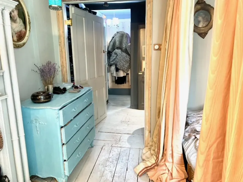 Eclectic Georgian Pub Apartment, F1238 (photo 20)