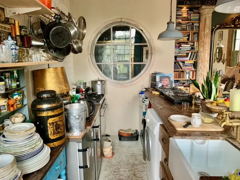 Kitchen at Eclectic Georgian Pub Apartment, F1238 (photo 8)