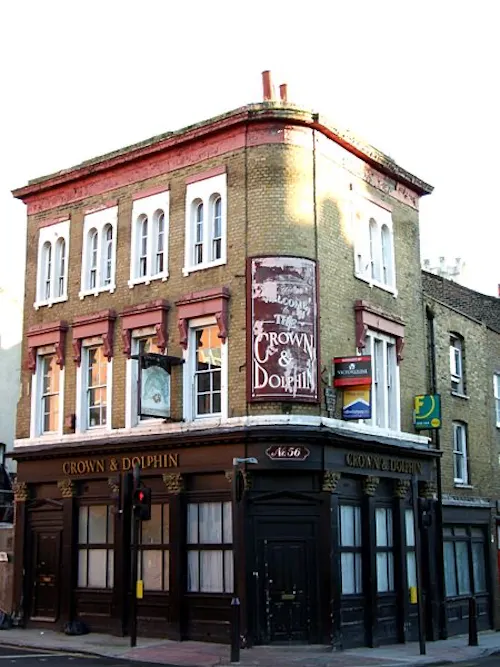 Eclectic Georgian Pub Apartment, F1238