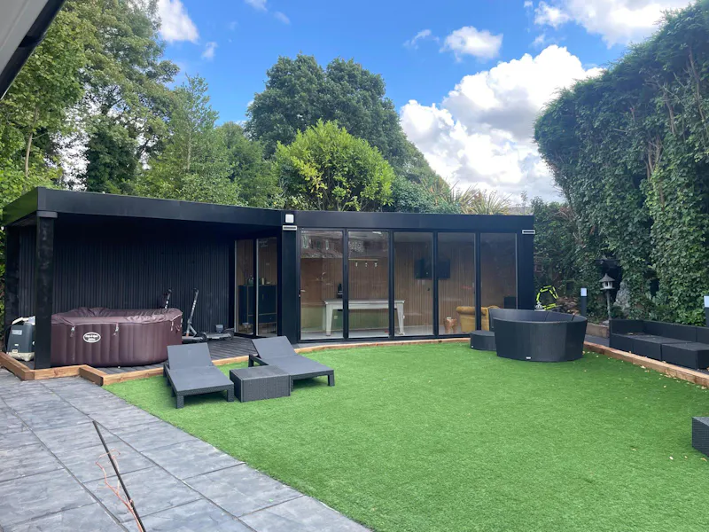 Garden at Modern Manchester family home, D2732 (photo 45)