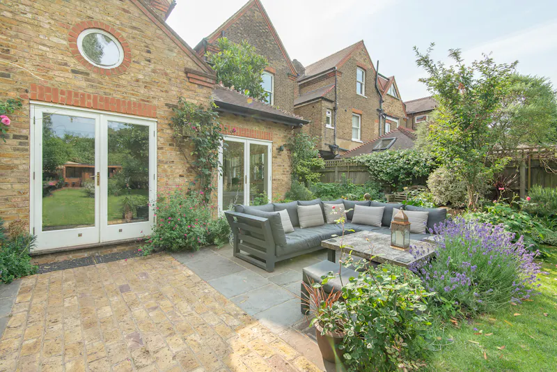 Terrace/Patio at Sunny Ealing Family House, B1895 (photo 45)
