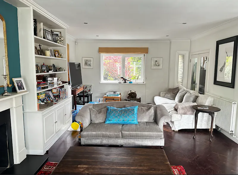 Living Room at Cul-de-sac Richmond home, D2736 (photo 5)