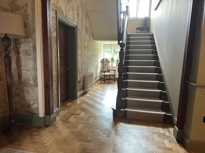 Staircase at Colwyn Bay country house, W218 (photo 13)
