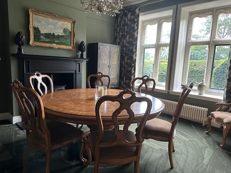 Dining room at Colwyn Bay country house, W218 (photo 11)