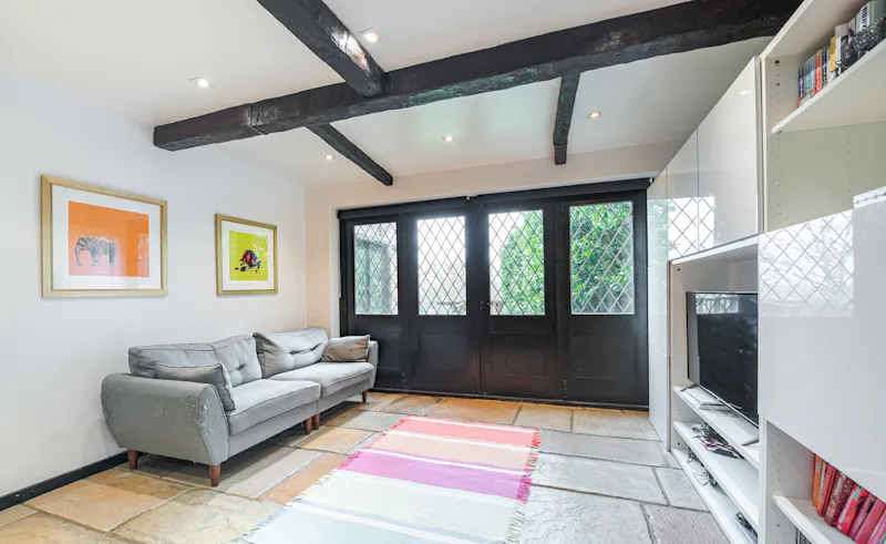 Mill Hill Farmhouse, E372 (photo 10)
