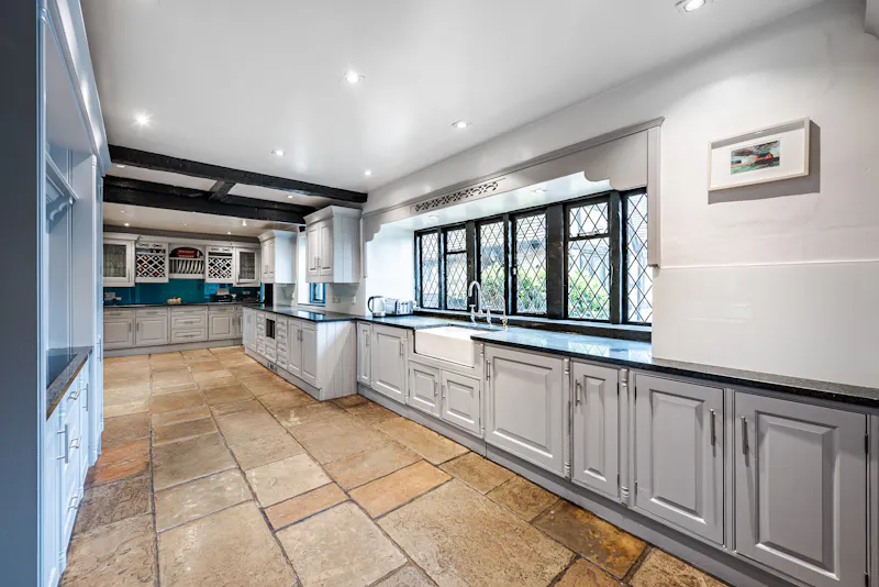 Mill Hill Farmhouse, E372 (photo 8)