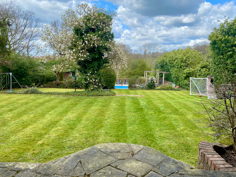 Garden at Mill Hill Farmhouse, E372 (photo 32)