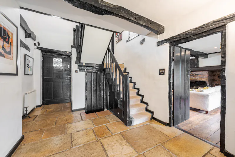 Entrance hall at Mill Hill Farmhouse, E372 (photo 3)