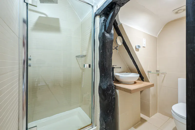Bathroom at Mill Hill Farmhouse, E372 (photo 23)