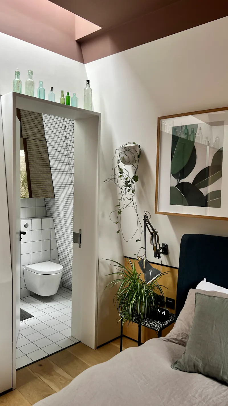 Bathroom at Striking Haggerston house, K485 (photo 53)