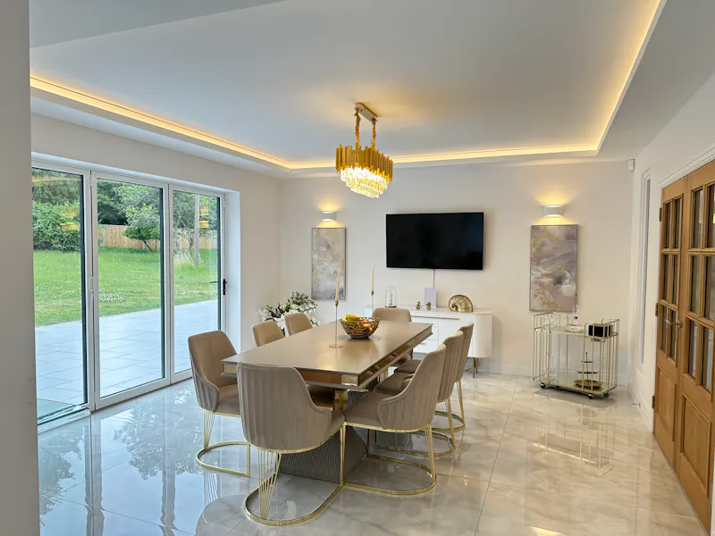 Dining room at Modern luxe house in Slough, D2735 (photo 7)