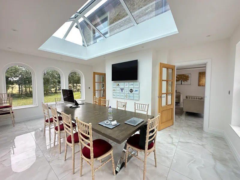 Modern luxe house in Slough, D2735 (photo 13)