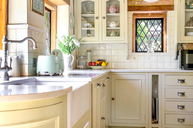 Picturesque Woking cottage, C939 (photo 11)